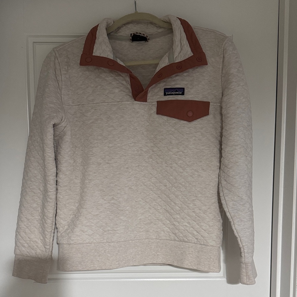 Patagonia Beige and Terracotta Quilted Pullover